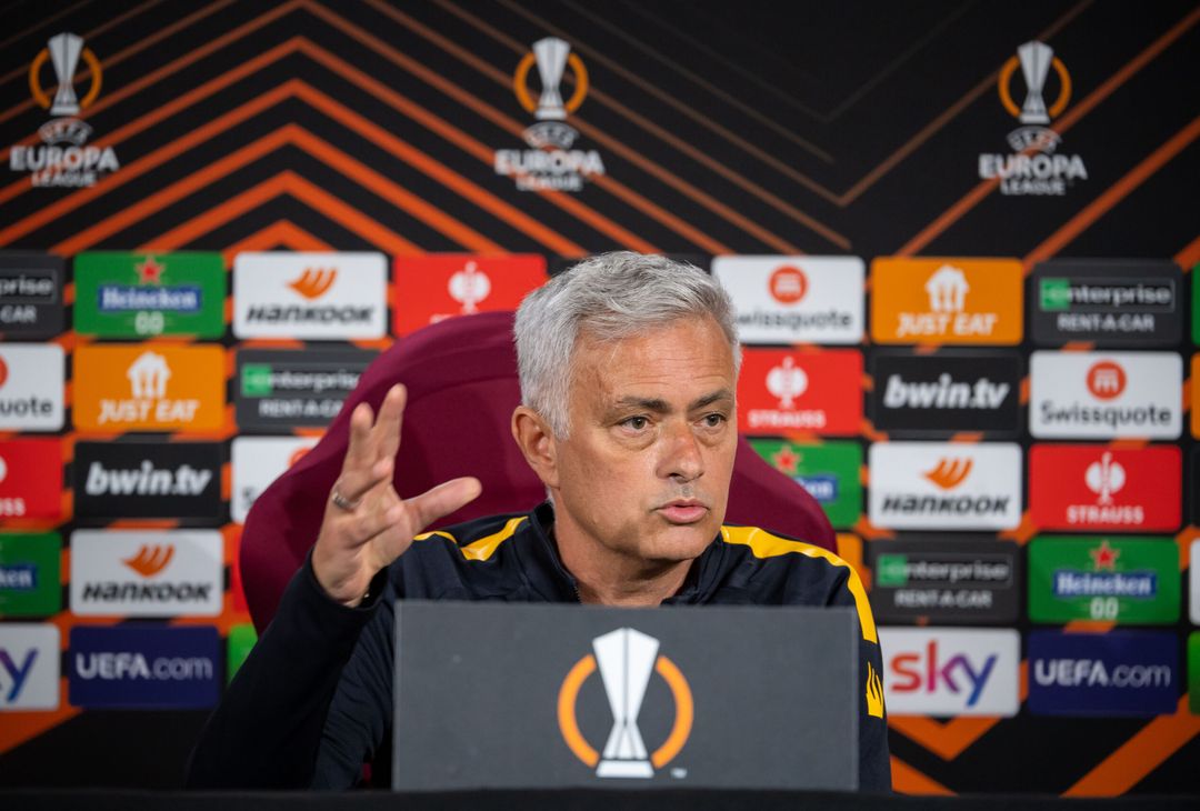 Roma, la conferenza stampa di Mourinho e Spinazzola – FOTO GALLERY - immagine 18