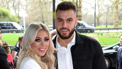 Ha trovato l’amore a Love Island, adesso l’ex calciatore Finn Tapp a 22 anni lavora nelle giovanili: “Ma…”