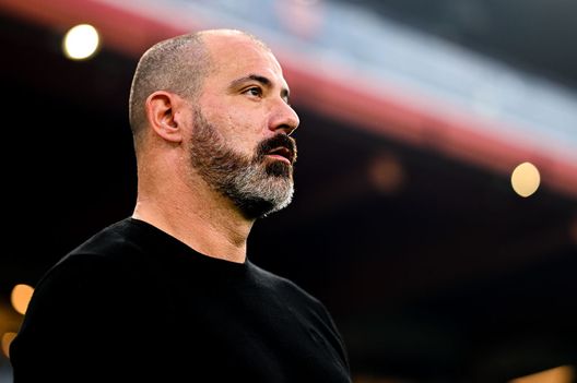GENOA, ITALY - OCTOBER 17: Dejan Stankovic head coach of Sampdoria looks on prior to kick-off in the Serie A match between UC Sampdoria and AS Roma at Stadio Luigi Ferraris on October 17, 2022 in Genoa, Italy. (Photo by Simone Arveda/Getty Images) Il commento su Sabiri: “E’ fortissimo, ACF farebbe un affare. Ma ha un difetto”- immagine 2