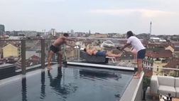VIDEO / Bombardini e Lippi, primo gavettone a Vieri: “E’ ufficialmente iniziata l’estate”