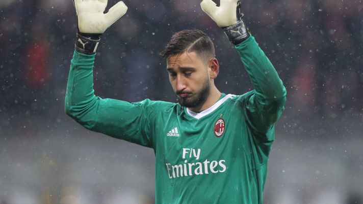 during the Serie A match between AC Milan and Bologna FC at Stadio Giuseppe Meazza on December 10, 2017 in Milan, Italy. Il piano di Raiola per Donnarumma può finire male: cosa sta succedendo davvero - immagine 1