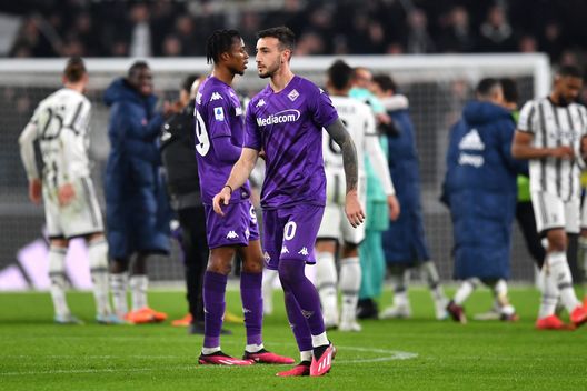 TURIN, ITALY - FEBRUARY 12: Gaetano Castrovilli of ACF Fiorentina looks dejected following the team's defeat during the Serie A match between Juventus and ACF Fiorentina at on February 12, 2023 in Turin, Italy. (Photo by Valerio Pennicino/Getty Images) Castrovilli