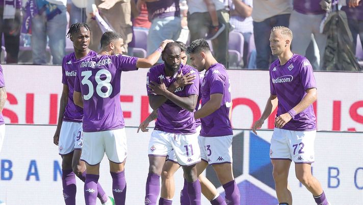 FLORENCE, ITALY - SEPTEMBER 18: Jonathan Ikoné Nanitamo of ACF Fiorentina celebrates after scoring a goal during the Serie A match between ACF Fiorentina and Hellas Verona at Stadio Artemio Franchi on September 18, 2022 in Florence, Italy. (Photo by Gabriele Maltinti/Getty Images) Fiorentina-Verona