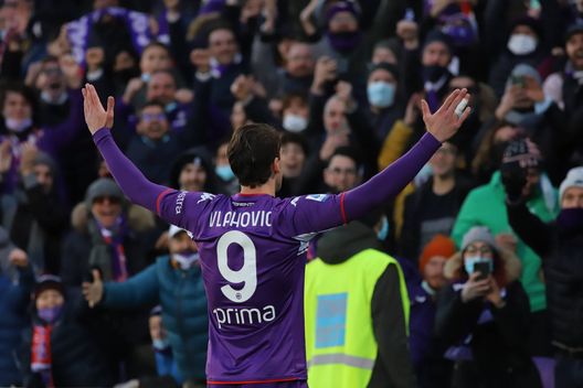 GERMOGLI PH: 11DICEMBRE 2021 FIRENZE STADIO ARTEMIO FRANCHI CAMPIONATO SERIE A TIM FIORENTINA VS SALERNITANA NELLA FOTO GOL ESULTANZA VLAHOVIC GERMOGLI PH: 11DICEMBRE 2021 FIRENZE STADIO ARTEMIO FRANCHI CAMPIONATO SERIE A TIM FIORENTINA VS SALERNITANA NELLA FOTO GOL ESULTANZA VLAHOVIC