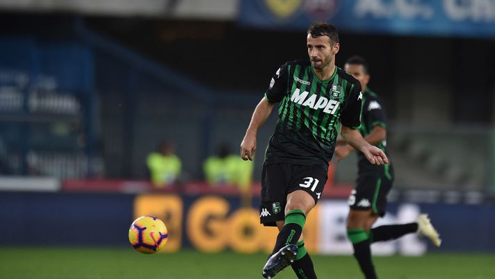 VERONA, ITALY - NOVEMBER 04:  Gian Marco Ferrari of Sassuolo in action during the Serie A match between Chievo Verona and US Sassuolo at Stadio Marc'Antonio Bentegodi on November 4, 2018 in Verona, Italy.  (Photo by Tullio M. Puglia/Getty Images) 