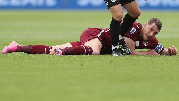 LA SPEZIA, ITALY - MAY 15: Andrea Belotti of Torino FC looks on during the Serie A match between Spezia Calcio  and Torino FC at Stadio Alberto Picco on May 15, 2021 in La Spezia, Italy.  (Photo by Gabriele Maltinti/Getty Images) 