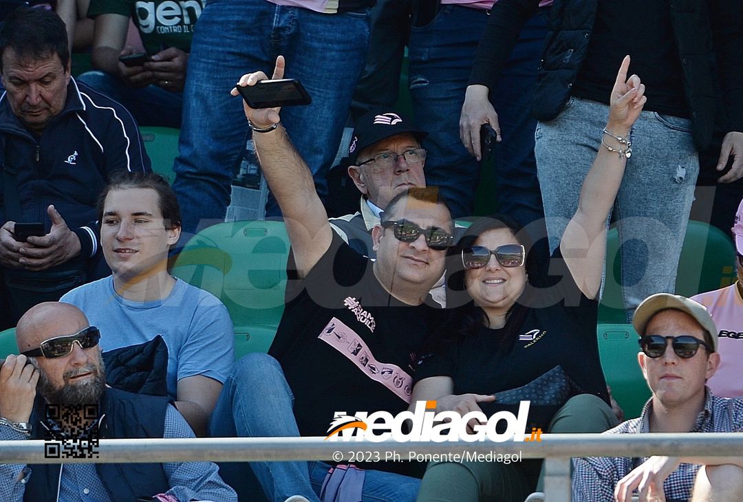 FOTOTIFO Palermo-Spal 2-1, gli scatti ai tifosi al “Renzo Barbera” (GALLERY) - immagine 72