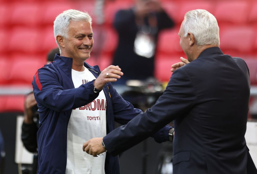 La Roma sul prato della Puskas Arena. Domani la finale – FOTO GALLERY - immagine 33