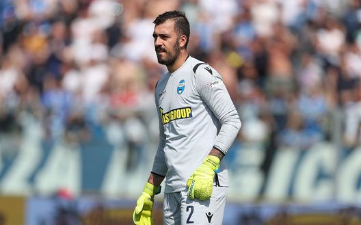 EMPOLI, ITALY - APRIL 20: Emiliano Viviano of SPAL looks on during the Serie A match between Empoli and SPAL at Stadio Carlo Castellani on April 20, 2019 in Empoli, Italy. (Photo by Gabriele Maltinti/Getty Images) EMPOLI, ITALY - APRIL 20: Emiliano Viviano of SPAL looks on during the Serie A match between Empoli and SPAL at Stadio Carlo Castellani on April 20, 2019 in Empoli, Italy. (Photo by Gabriele Maltinti/Getty Images)