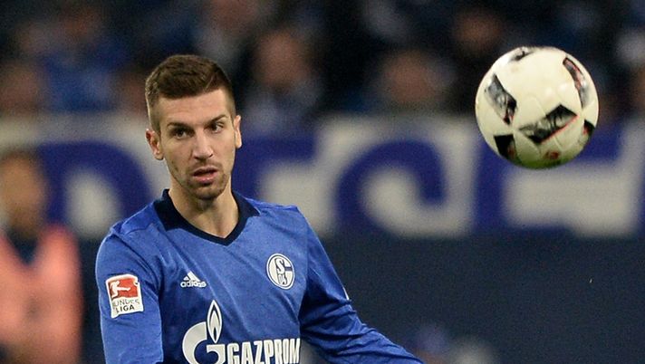 Fiorentina, ufficiale il ritorno di Nastasic: sostituisce Pezzella 