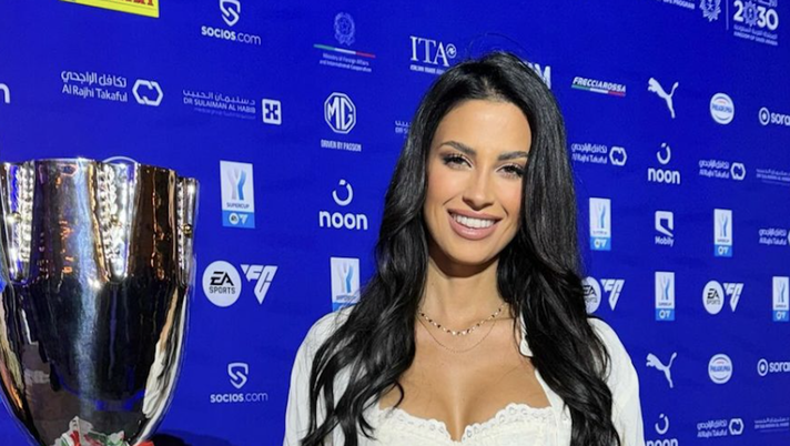 Eleonora Incardona, décolleté da perdere la testa sui social: fan a bocca aperta - immagine 1