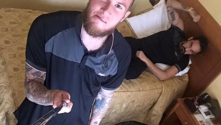 Foto, Michel Morganella (triste) saluta Bolzoni: “Mi mancherai, un grande in bocca al lupo”  Foto, Michel Morganella (triste) saluta Bolzoni: “Mi mancherai, un grande in bocca al lupo”