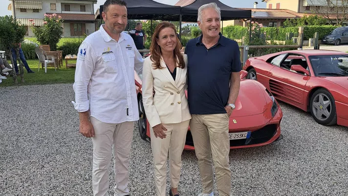 Motori in Piazzola, sfilata di auto e moto all’insegna della beneficenza - immagine 1