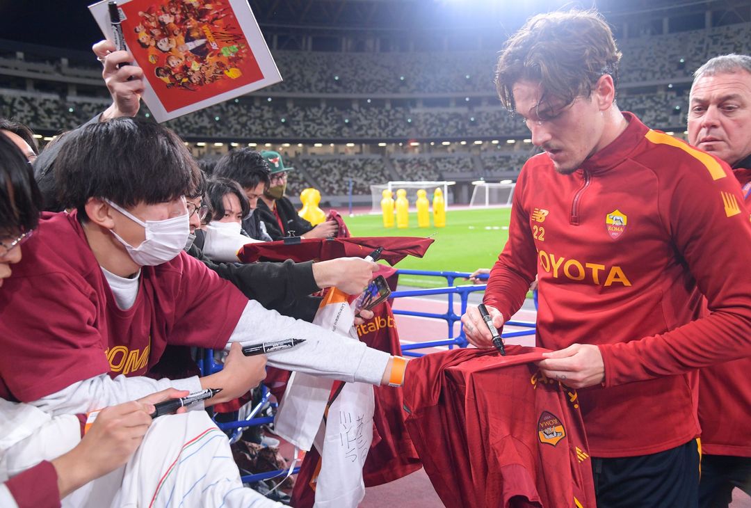 Roma, l’allenamento al National Stadium di Tokyo – FOTO GALLERY - immagine 3