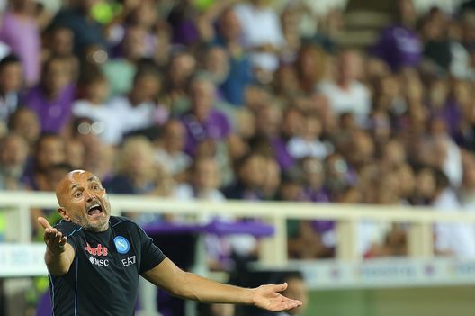 FLORENCE, ITALY - AUGUST 28: Luciano Spalletti manager of SSC Napoli gestures during the Serie A match between ACF Fiorentina and SSC Napoli at Stadio Artemio Franchi on August 28, 2022 in Florence, Italy. (Photo by Gabriele Maltinti/Getty Images) Rocìo: “Non rendiamo il Franchi un luogo di odio e frustrazione”- immagine 2