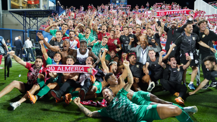 Sadiq e Rodrigo Ely festeggiano con l’Almeria la promozione in Liga. E sui social spunta Super Mario Bros Sadiq e Rodrigo Ely festeggiano con l’Almeria la promozione in Liga. E sui social spunta Super Mario Bros - immagine 1