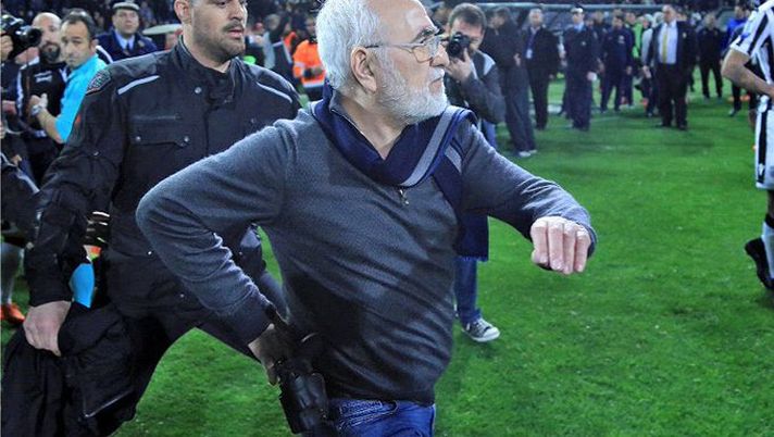 Il presidente fumantino del Paok promette un bell'ambientino all'Aek Il presidente fumantino del Paok promette un bell'ambientino all'Aek