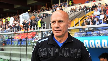 GENOA, ITALY - MAY 01: Alberto Cavasin coach of Sampdoria looks on during the Serie A match between UC Sampdoria and Brescia Calcio at Stadio Luigi Ferraris on May 1, 2011 in Genoa, Italy. (Photo by Massimo Paolone / Iguana Press/Getty Images) GENOA, ITALY - MAY 01: Alberto Cavasin coach of Sampdoria looks on during the Serie A match between UC Sampdoria and Brescia Calcio at Stadio Luigi Ferraris on May 1, 2011 in Genoa, Italy. (Photo by Massimo Paolone / Iguana Press/Getty Images)
