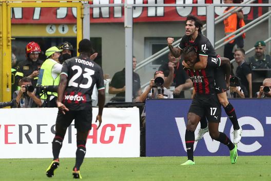 (Photo by Marco Luzzani/Getty Images) Leao inventa, Maignan salva: il derby è rossonero!- immagine 7