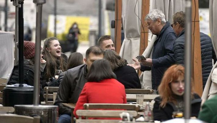 Cluj, Lucescu invita i tifosi nei bar per andare a vedere la Dinamo Kiev Cluj, Lucescu invita i tifosi nei bar per andare a vedere la Dinamo Kiev - immagine 1