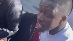 Un modo per riscattarsi? Solo lui lo sa: Mendy regala cibo davanti al supermercato…