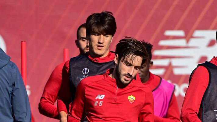 Getty Images Trigoria, Mourinho show nella rifinitura. Recuperati Vina e Calafiori – VIDEO - immagine 1