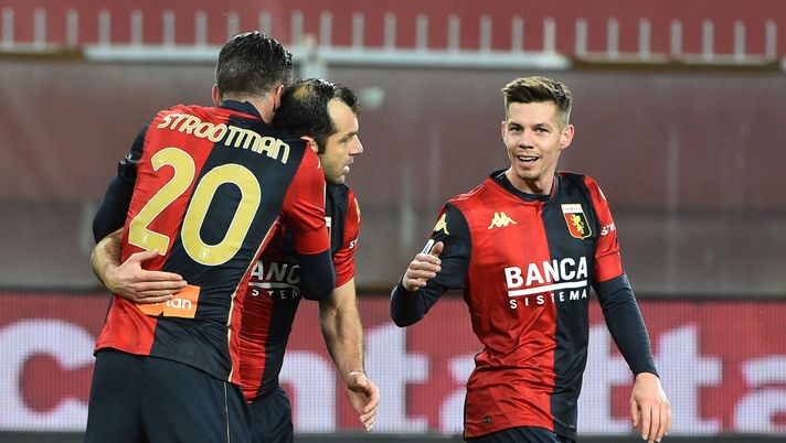 GENOA, ITALY FEBRUARY 6: Goran Pandev of Genoa CFC celebrates with teammates after scoring during the Serie A match between Genoa CFC and SSC Napoli- Serie A at Stadio Luigi Ferraris on February 6, 2021 in Genoa, Italy. (Photo by Paolo Rattini/Getty Images) GENOA, ITALY FEBRUARY 6: Goran Pandev of Genoa CFC celebrates with teammates after scoring during the Serie A match between Genoa CFC and SSC Napoli- Serie A at Stadio Luigi Ferraris on February 6, 2021 in Genoa, Italy. (Photo by Paolo Rattini/Getty Images)