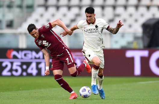 TURIN, ITALY - APRIL 18: Roger Ibanez of Roma and Sasa Lukic of Torino F.C. battle for the ball during the Serie A match between Torino FC and AS Roma at Stadio Olimpico di Torino on April 18, 2021 in Turin, Italy. Sporting stadiums around Italy remain under strict restrictions due to the Coronavirus Pandemic as Government social distancing laws prohibit fans inside venues resulting in games being played behind closed doors. (Photo by Valerio Pennicino/Getty Images) TURIN, ITALY - APRIL 18: Roger Ibanez of Roma and Sasa Lukic of Torino F.C. battle for the ball during the Serie A match between Torino FC and AS Roma at Stadio Olimpico di Torino on April 18, 2021 in Turin, Italy. Sporting stadiums around Italy remain under strict restrictions due to the Coronavirus Pandemic as Government social distancing laws prohibit fans inside venues resulting in games being played behind closed doors. (Photo by Valerio Pennicino/Getty Images)