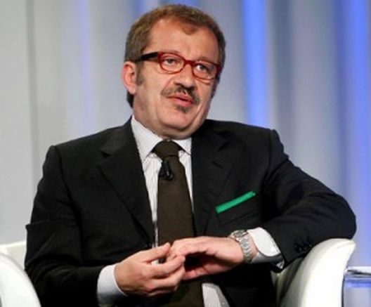 Roberto Maroni (fonte foto: www.ilfoglio.it) Roberto Maroni (fonte foto: www.ilfoglio.it)