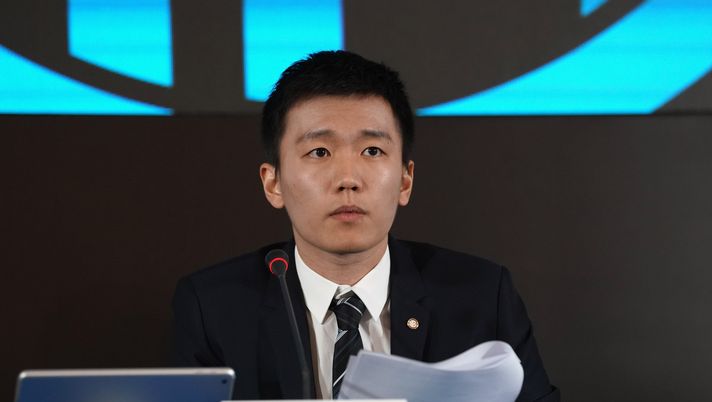 MILAN, ITALY - OCTOBER 28: President FC Internazionale Steven Zhang Kangyang speaks with the media during FC Internazionale Shareholders Meeting on October 28, 2019 in Milan, Italy. (Photo by Claudio Villa - Inter/Inter via Getty Images) MILAN, ITALY - OCTOBER 28: President FC Internazionale Steven Zhang Kangyang speaks with the media during FC Internazionale Shareholders Meeting on October 28, 2019 in Milan, Italy. (Photo by Claudio Villa - Inter/Inter via Getty Images)