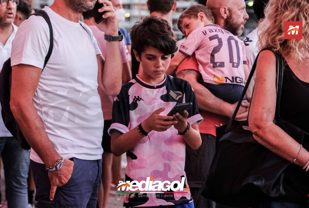 FOTO RITIRO PALERMO, Brunori e l’incontro con i tifosi al Barbera (Gallery) - immagine 17