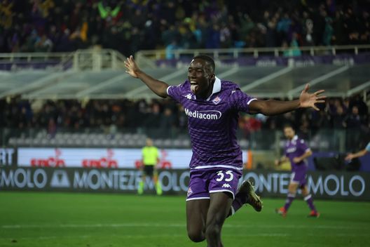 Kayode, la Premier lo segue ma il suo presente è viola. Spalletti intanto lo visiona- immagine 2