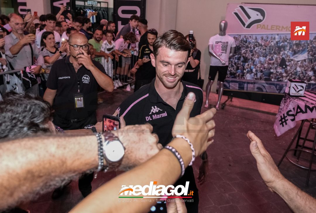 FOTO RITIRO PALERMO, Brunori e l’incontro con i tifosi al Barbera (Gallery) - immagine 22