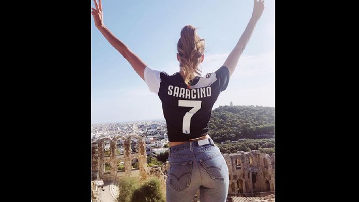 SOCIAL / Cristina Saracino infiamma il web. L’ex di Lapo Elkann: “Grazie Juventus, mi piace…” SOCIAL / Cristina Saracino infiamma il web. L’ex di Lapo Elkann: “Grazie Juventus, mi piace…”