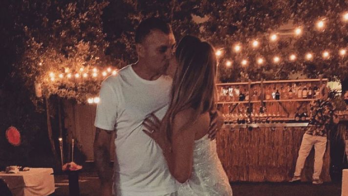 Costanza Caracciolo e la dedica al suo Bobo Vieri: “Le favole iniziano così, no?”  Costanza Caracciolo e la dedica al suo Bobo Vieri: “Le favole iniziano così, no?”