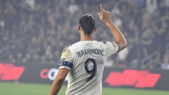 Zlatan Ibrahimovic con la maglia numero 9 dei LA Galaxy (credits: eurosport) 