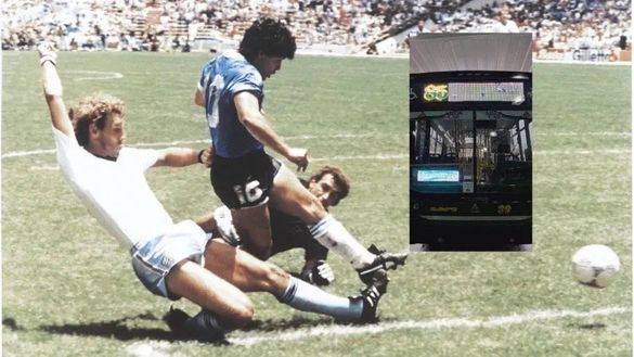Argentina, linea autobus 85: ad ogni fermata il video del gol del secolo di Maradona nel 1986- immagine 3