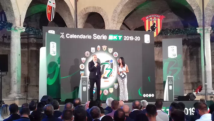 La serie B si dà un limite e fissa una data. Ecco le possibili soluzioni alternative