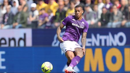 FLORENCE, ITALY - APRIL 08: Igor Julio dos Santos de Paulo of ACF Fiorentina in action during the Serie A match between ACF Fiorentina and Spezia Calcio at Stadio Artemio Franchi on April 8, 2023 in Florence, Italy. (Photo by Gabriele Maltinti/Getty Images)