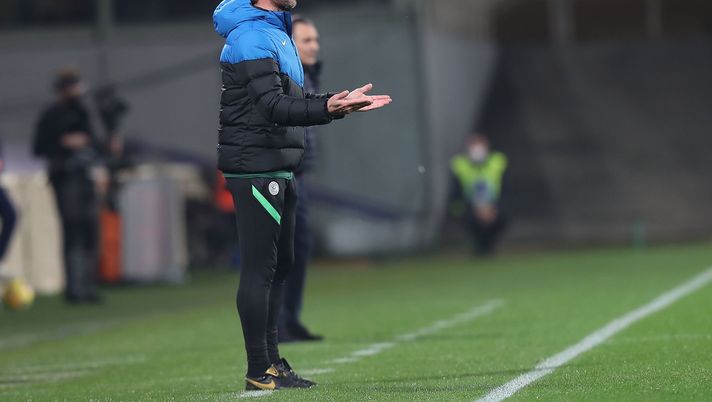 FLORENCE, ITALY - FEBRUARY 05: FC Internazionale assistant coach Cristian Stellini reacts during the Serie A match between ACF Fiorentina and FC Internazionale at Stadio Artemio Franchi on February 05, 2021 in Florence, Italy. (Photo by Gabriele Maltinti/Getty Images) FLORENCE, ITALY - FEBRUARY 05: FC Internazionale assistant coach Cristian Stellini reacts during the Serie A match between ACF Fiorentina and FC Internazionale at Stadio Artemio Franchi on February 05, 2021 in Florence, Italy. (Photo by Gabriele Maltinti/Getty Images)