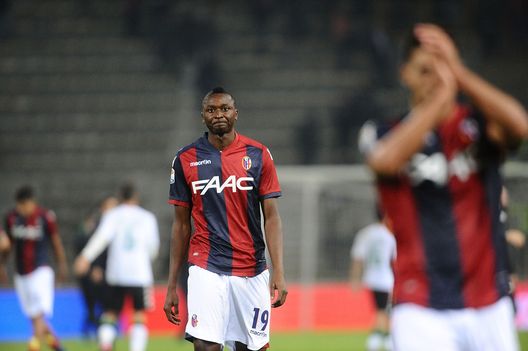 BOLOGNA, ITALY - OCTOBER 23: Umar Sadiq # 19 of Bologna FC looks dejected at the end of the Serie A match between Bologna FC and US Sassuolo at Stadio Renato Dall'Ara on October 23, 2016 in Bologna, Italy. (Photo by Mario Carlini / Iguana Press/Getty Images) BOLOGNA, ITALY - OCTOBER 23: Umar Sadiq # 19 of Bologna FC looks dejected at the end of the Serie A match between Bologna FC and US Sassuolo at Stadio Renato Dall'Ara on October 23, 2016 in Bologna, Italy. (Photo by Mario Carlini / Iguana Press/Getty Images)