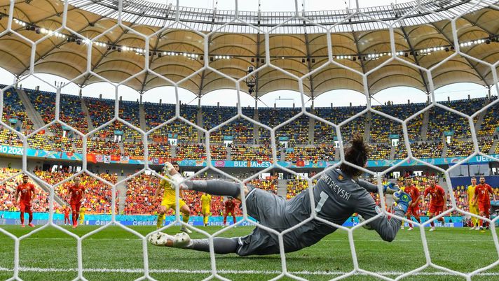 BUCHAREST, ROMANIA - JUNE 17: Stole Dimitrievski of North Macedonia saves a penalty taken by Ruslan Malinovskyi of Ukraine during the UEFA Euro 2020 Championship Group C match between Ukraine and North Macedonia at National Arena on June 17, 2021 in Bucharest, Romania. (Photo by Justin Setterfield/Getty Images) BUCHAREST, ROMANIA - JUNE 17: Stole Dimitrievski of North Macedonia saves a penalty taken by Ruslan Malinovskyi of Ukraine during the UEFA Euro 2020 Championship Group C match between Ukraine and North Macedonia at National Arena on June 17, 2021 in Bucharest, Romania. (Photo by Justin Setterfield/Getty Images)