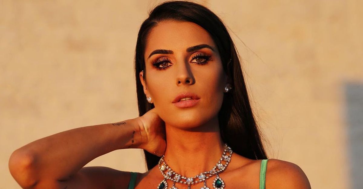 Valentina Vignali punge “Chi si fa i c**zi propri campa cent’anni