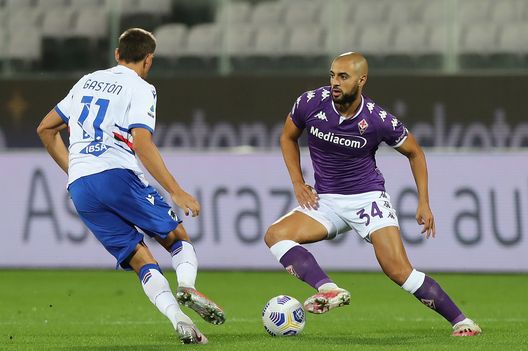 FLORENCE, ITALY - OCTOBER 02: Sofyab Amrabat of ACF Fiorentina in action during the Serie A match between ACF Fiorentina and UC Sampdoria at Stadio Artemio Franchi on October 2, 2020 in Florence, Italy. (Photo by Gabriele Maltinti/Getty Images) FLORENCE, ITALY - OCTOBER 02: Sofyab Amrabat of ACF Fiorentina in action during the Serie A match between ACF Fiorentina and UC Sampdoria at Stadio Artemio Franchi on October 2, 2020 in Florence, Italy. (Photo by Gabriele Maltinti/Getty Images)