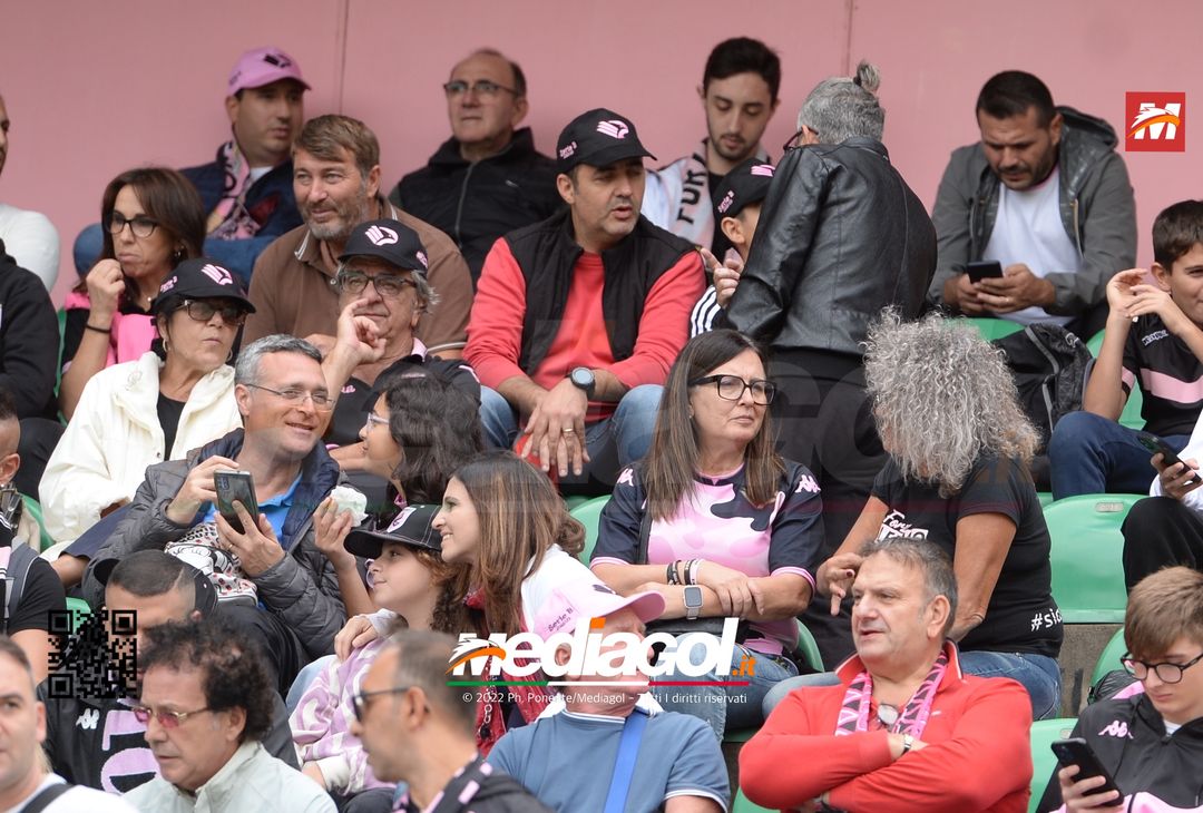 FOTOTIFO Palermo-Pisa 3-3, i tifosi allo Stadio “Renzo Barbera” (Gallery) - immagine 5