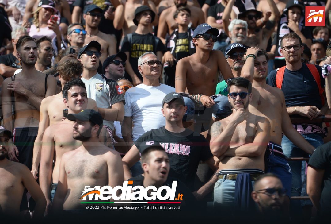 FOTOTIFO, Reggina-Palermo 3-0: i tifosi allo stadio “Oreste Granillo” (Gallery) - immagine 39