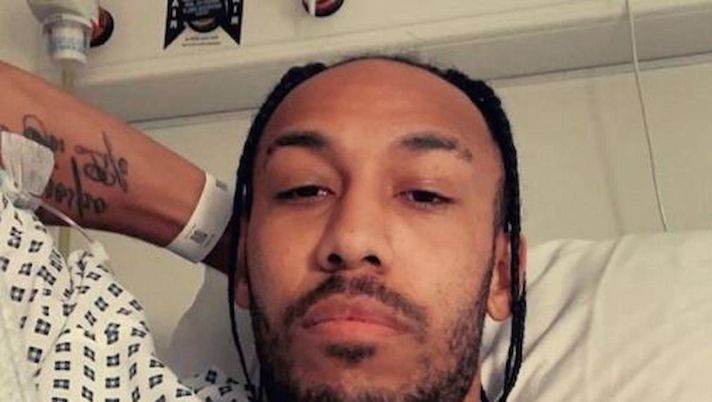 La foto postata dal giocatore per l'annuncio sul suo profilo 