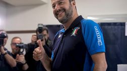 Salvini, bordate al Milan: “La squadra fa ridere. Non vinciamo un derby dall’età della pietà”