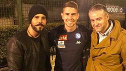 Napoli, i calciatori incontrano i personaggi di Gomorra: “Stamm turnann” | FOTOGALLERY