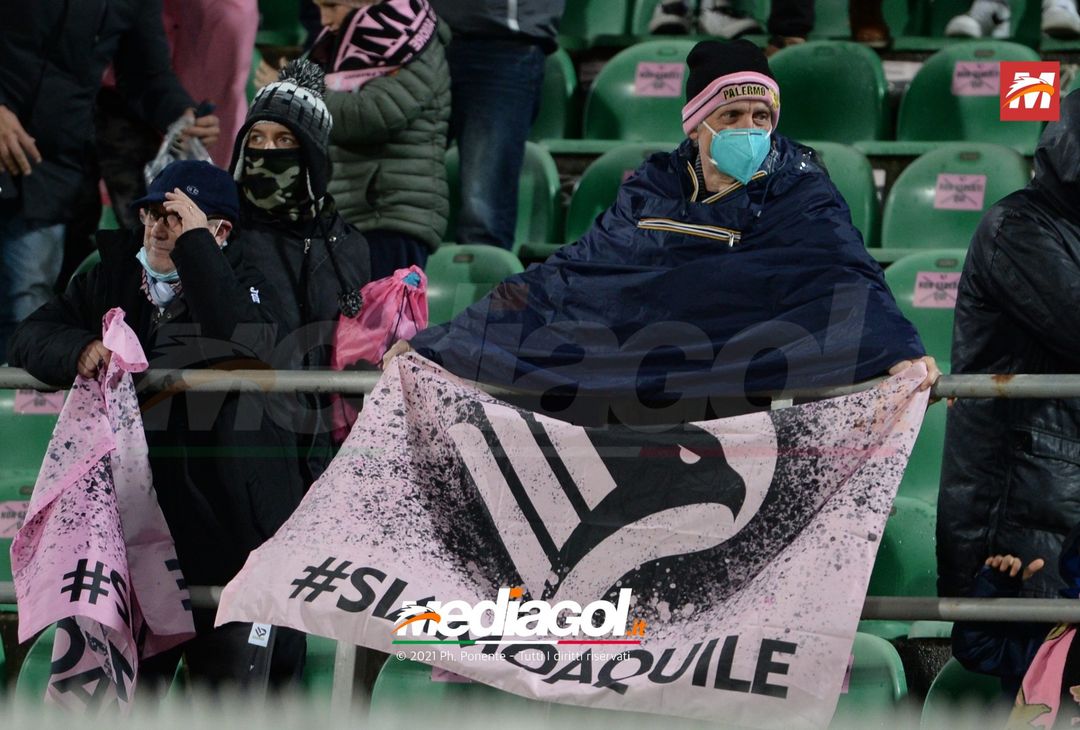 FOTO, i tifosi allo stadio per Palermo – Monopoli 2-1 (Gallery) - immagine 23